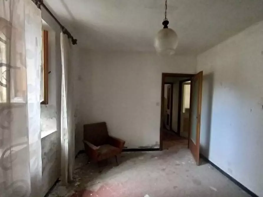 Immagine 3 di Quadrilocale in vendita  in Via Fieschi 2 a Montoggio