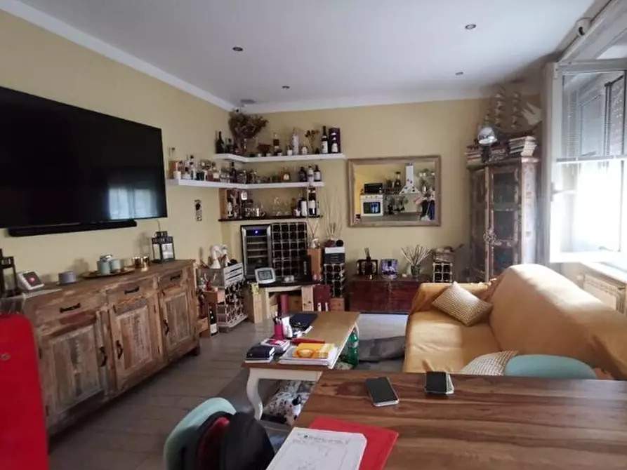 Immagine 5 di Pentalocale in vendita  in Via Giovanni Amendola 1A a Genova