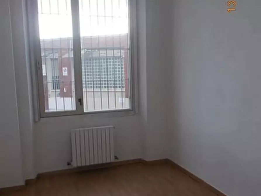 Immagine 5 di Pentalocale in vendita  in Strada del Drosso 165 a Torino