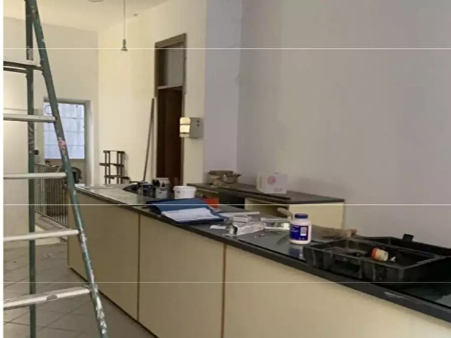 Immagine 3 di Locale commerciale in vendita  in Corso Giuseppe Garibaldi 6 a Valenza