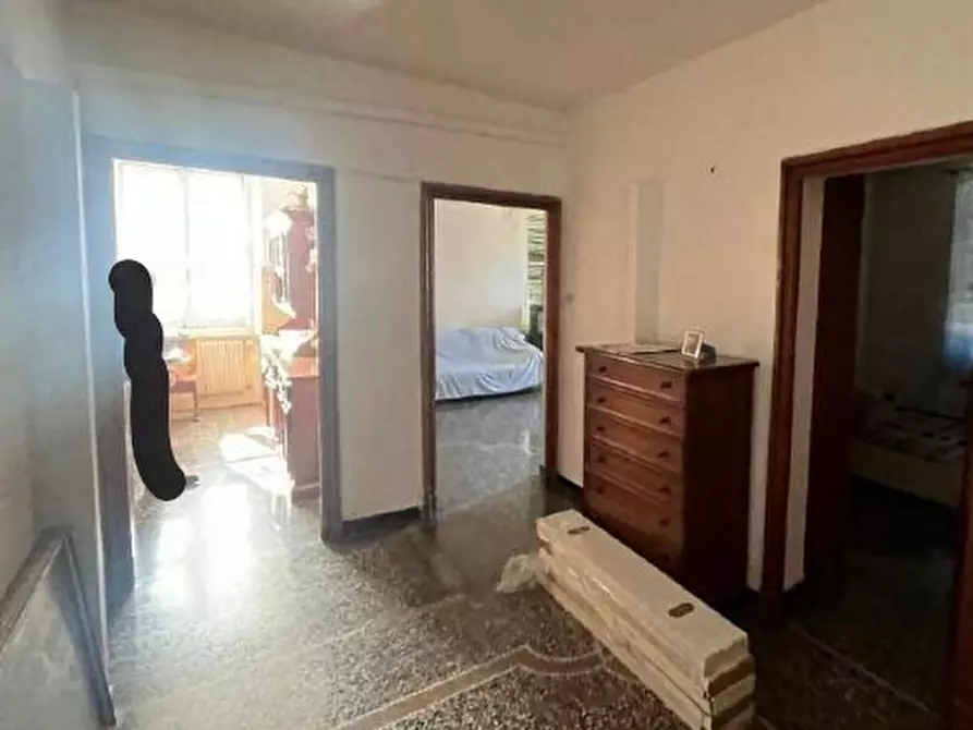 Immagine 4 di Pentalocale in vendita  in Via Carnia 57/8 a Genova