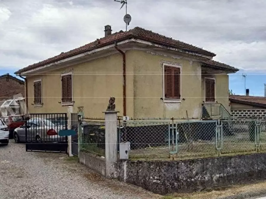 Immagine 6 di Villa in vendita  in Strada Comunale Bettole 3 a Tortona