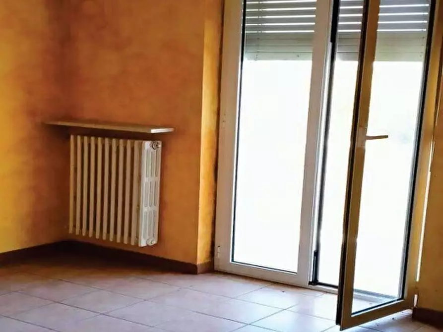Immagine 3 di Pentalocale in vendita  in San Fosseto 132 a San Salvatore Monferrato