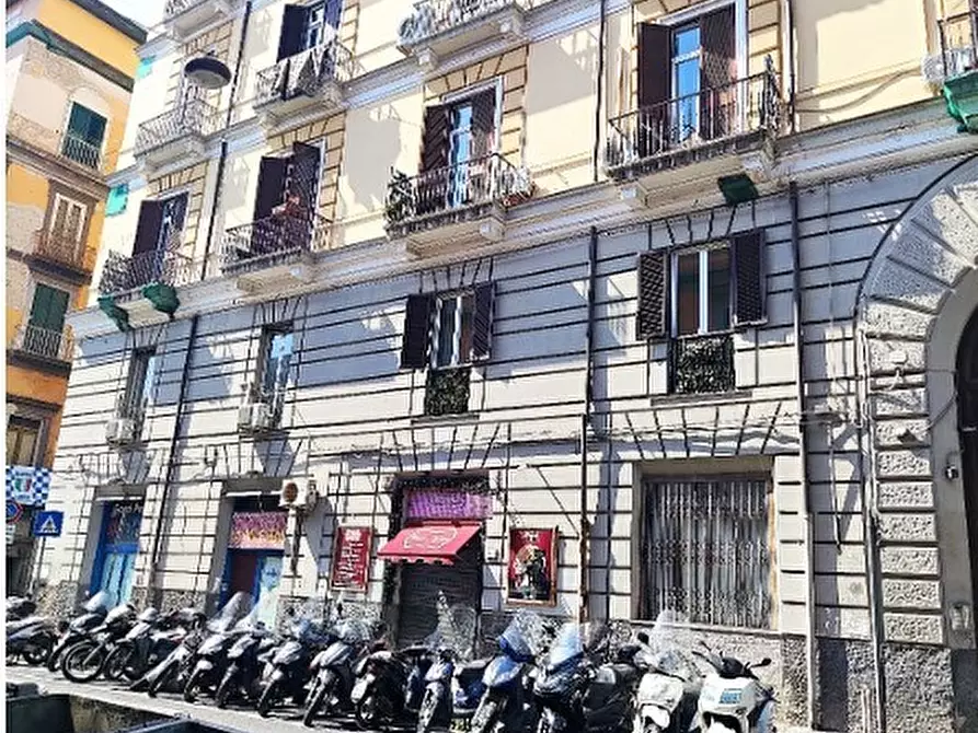 Immagine 1 di Pentalocale in vendita  in Corso Vittorio Emanuele 211 a Napoli