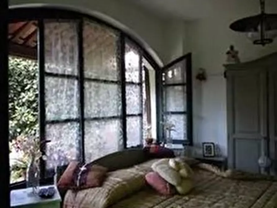 Immagine 7 di Quadrilocale in vendita  in Via Caprazoppa 26 a Finale Ligure