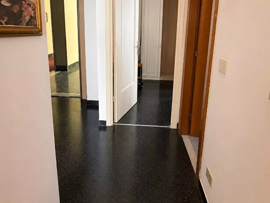 Immagine 3 di Quadrilocale in vendita  in Via Sparta 24/10 a Genova