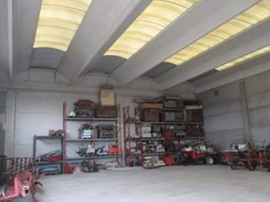 Immagine 4 di Attività artigianale in vendita  in Via San Lazzaro snc a Sale