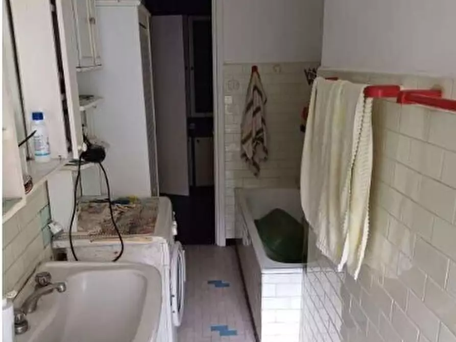 Immagine 8 di Quadrilocale in vendita  in Via del Commercio 13 a Genova