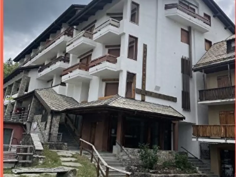 Immagine 2 di Locale commerciale in vendita  in Viale Emanuele Razzetti 29 a Santo Stefano D'aveto