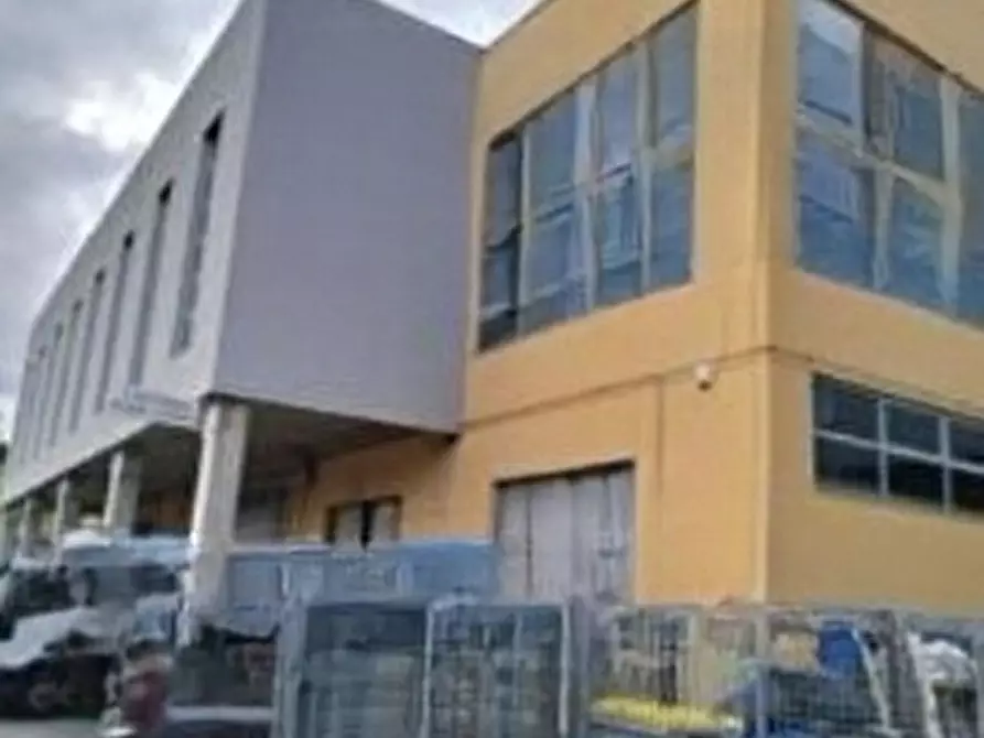 Immagine 1 di Attività artigianale in vendita  in Via Valletta San Cristoforo C a Savona