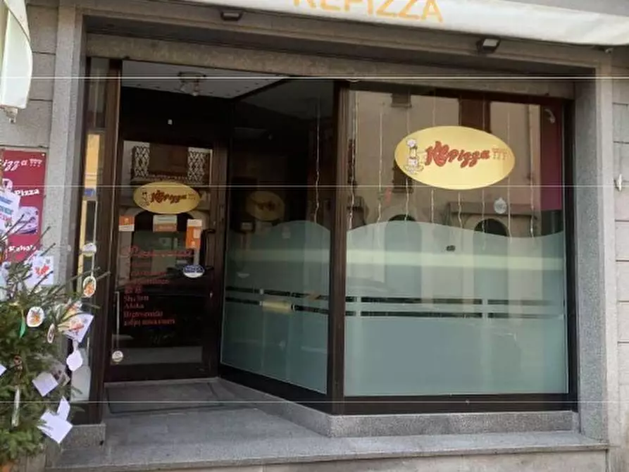 Immagine 1 di Locale commerciale in vendita  in Corso Giuseppe Garibaldi 8 a Valenza