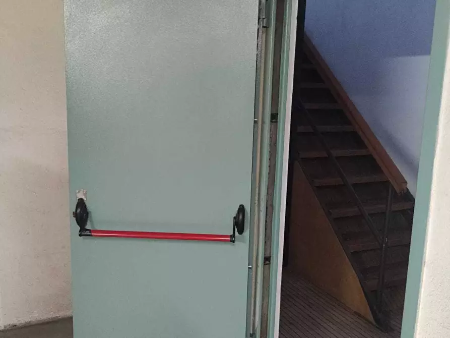 Immagine 18 di Attività artigianale in vendita  in Via Vallestura 25 D a Masone