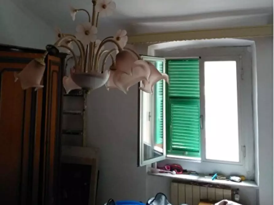 Immagine 5 di Pentalocale in vendita  in Via Renato Quartini 31 a Genova