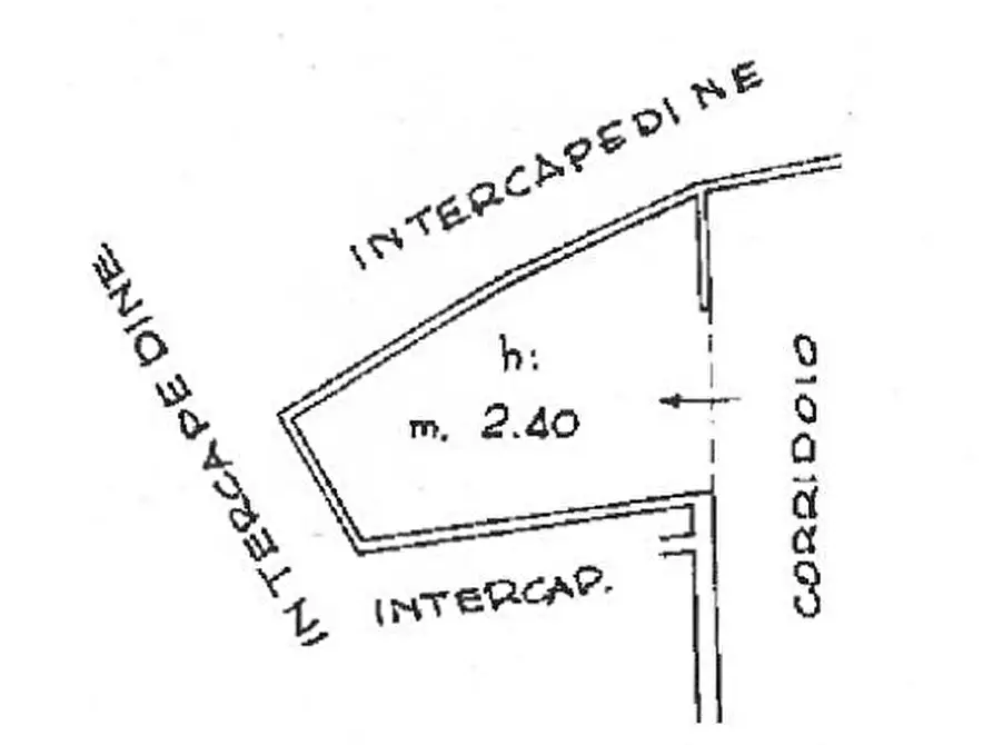 Immagine 2 di Garage in vendita  in Lungotorrente Verde 10 R a Genova