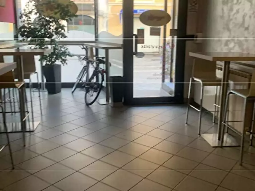 Immagine 3 di Locale commerciale in vendita  in Corso Giuseppe Garibaldi 8 a Valenza