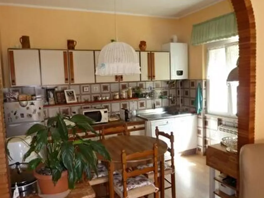 Immagine 5 di Pentalocale in vendita  in Via Domenico Carli 90 a Serra Riccò