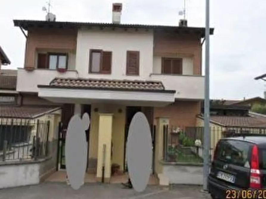 Immagine 1 di Villetta a schiera in vendita  in Via Carlo Cattaneo 2 a Cambiago