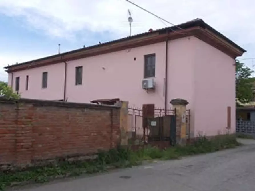 Immagine 1 di Porzione di casa in vendita  in Strada Menaccia 41 a Alessandria