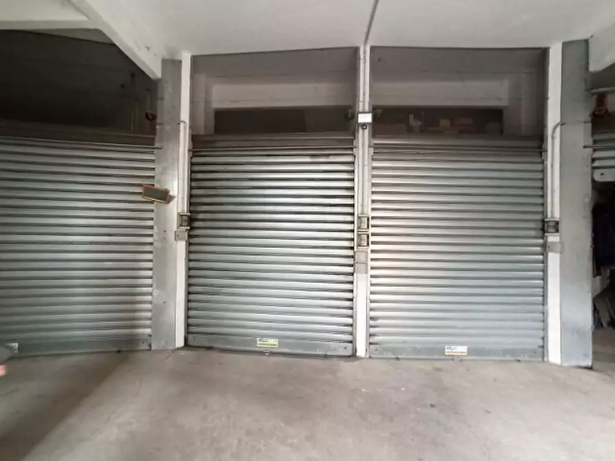 Immagine 1 di Garage in vendita  in Via della Pietra 21 R a Genova