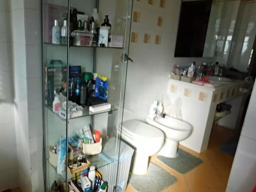 Immagine 7 di Quadrilocale in vendita  in Via Bernardino Luini 143 a Torino