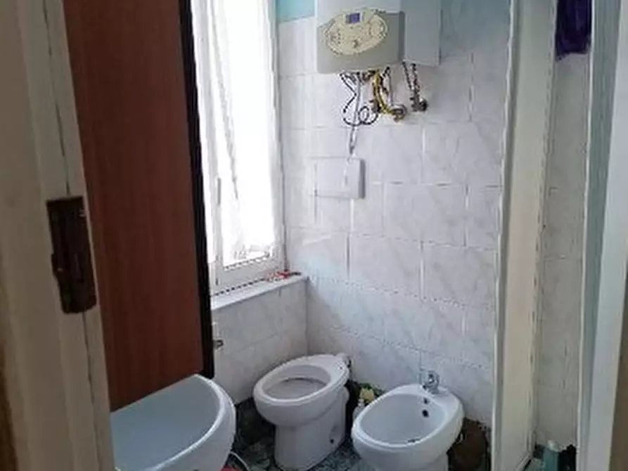 Immagine 5 di Quadrilocale in vendita  in Via Rivarolo 29 a Genova