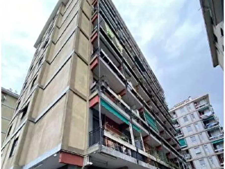 Immagine 1 di Pentalocale in vendita  in Via Carlo Orgiero 6/1 a Genova