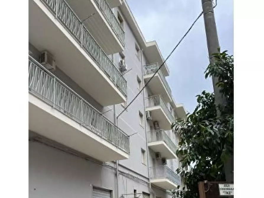 Immagine 1 di Pentalocale in vendita  in Via Giovanni Malfitano 17 a Siracusa