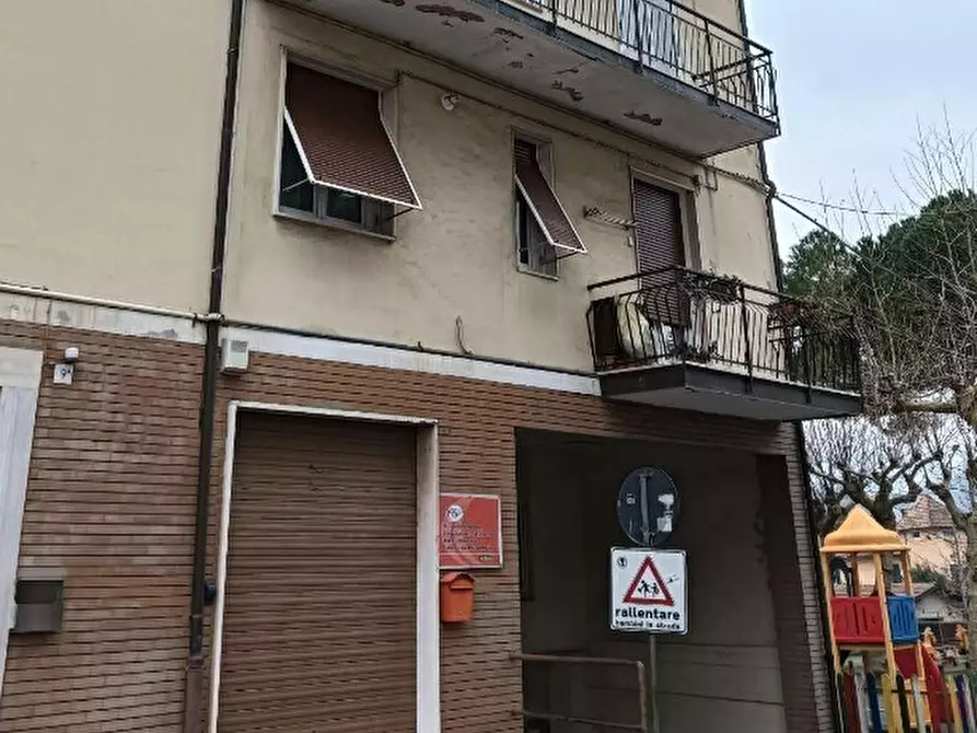 Immagine 1 di Locale commerciale in vendita  in Via Giacinto Macciò 9 a Busalla