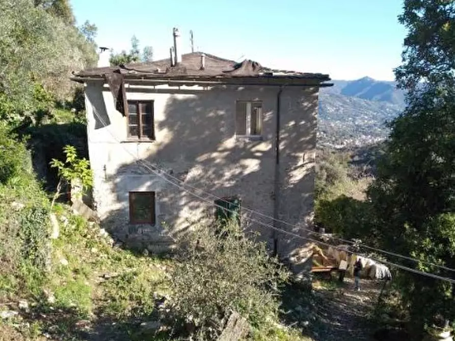 Immagine 1 di Pentalocale in vendita  in Via Venticinque Aprile 49 a Camogli