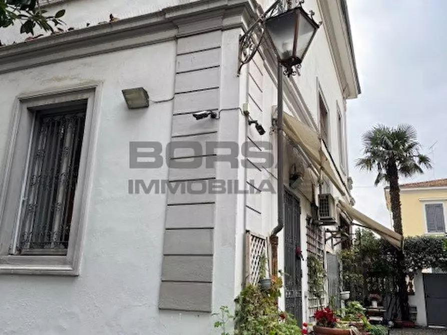 Immagine 22 di Casa bifamiliare in vendita  in Via Giovanni Marradi 118 a Livorno