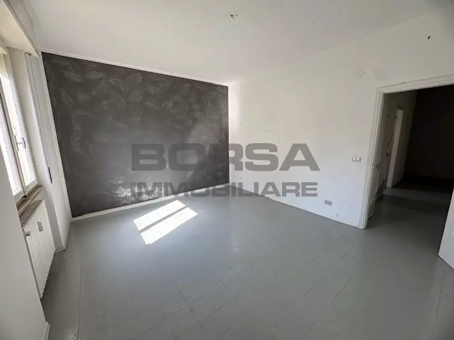 Immagine 8 di Quadrilocale in vendita  in Via della Bastia a Livorno