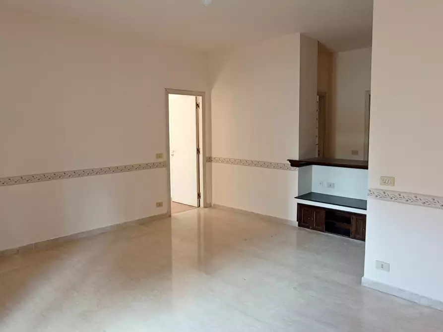 Immagine 1 di Quadrilocale in affitto  a Ragusa