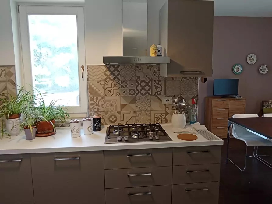 Immagine 11 di Pentalocale in affitto  a Ragusa