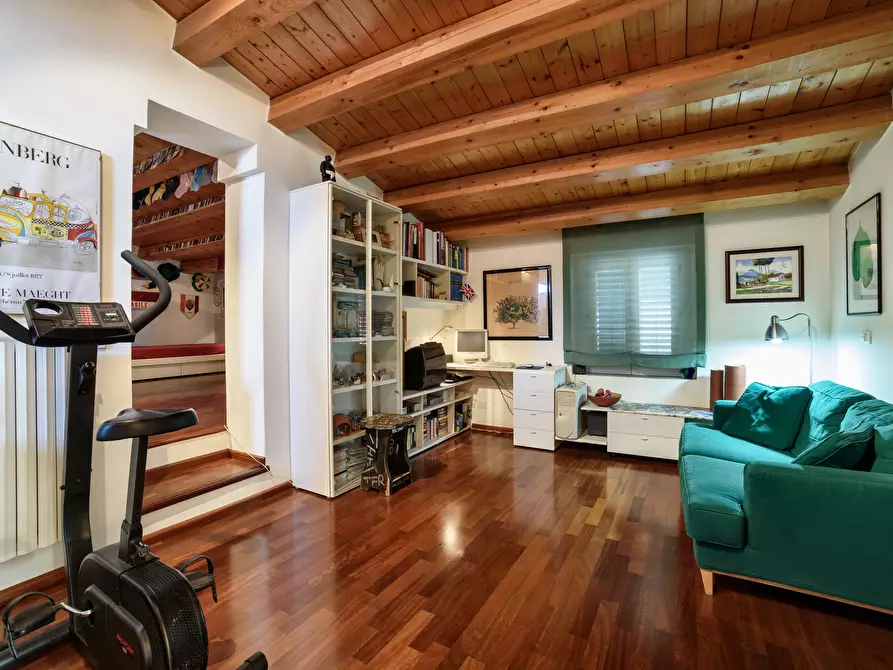 Immagine 21 di Casa indipendente in vendita  a Ragusa