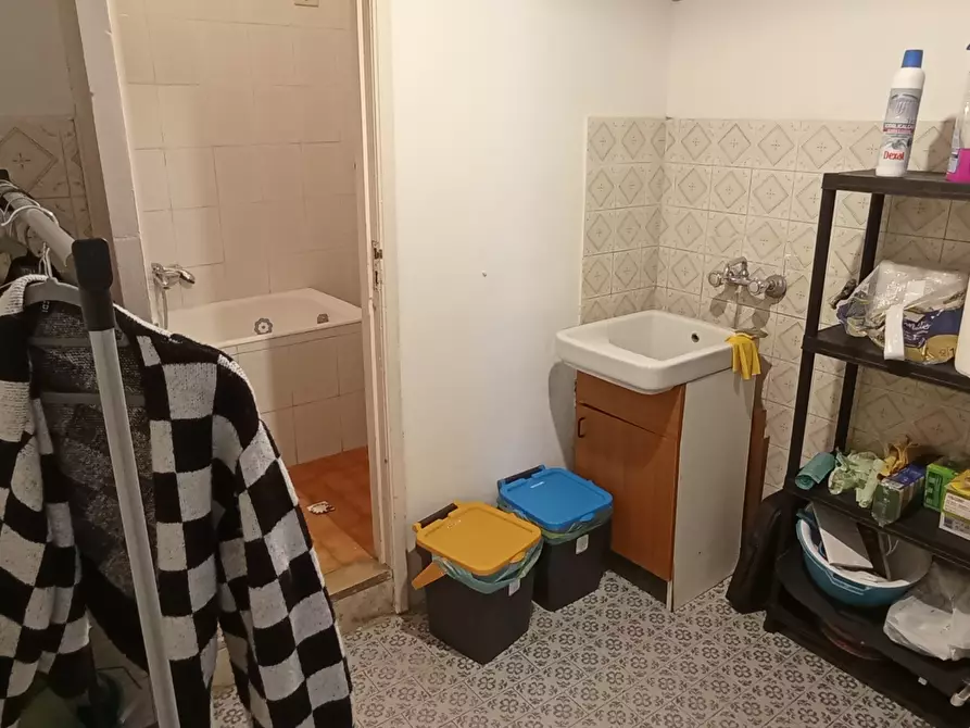 Immagine 12 di Pentalocale in vendita  a Ragusa