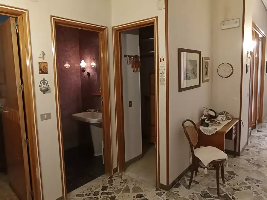 Immagine 11 di Appartamento in affitto  a Ragusa