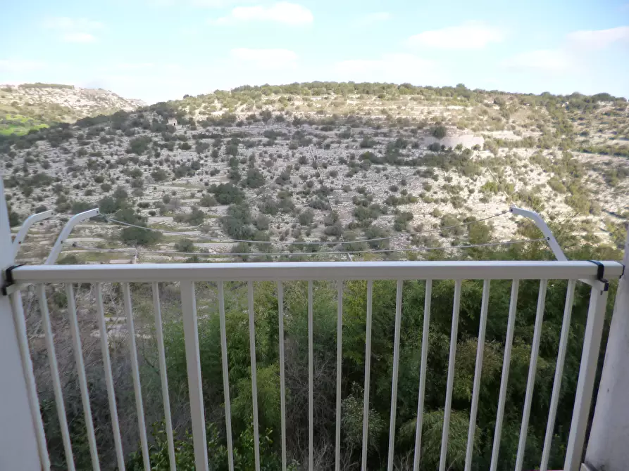 Immagine 3 di Stanza singola in affitto  a Ragusa