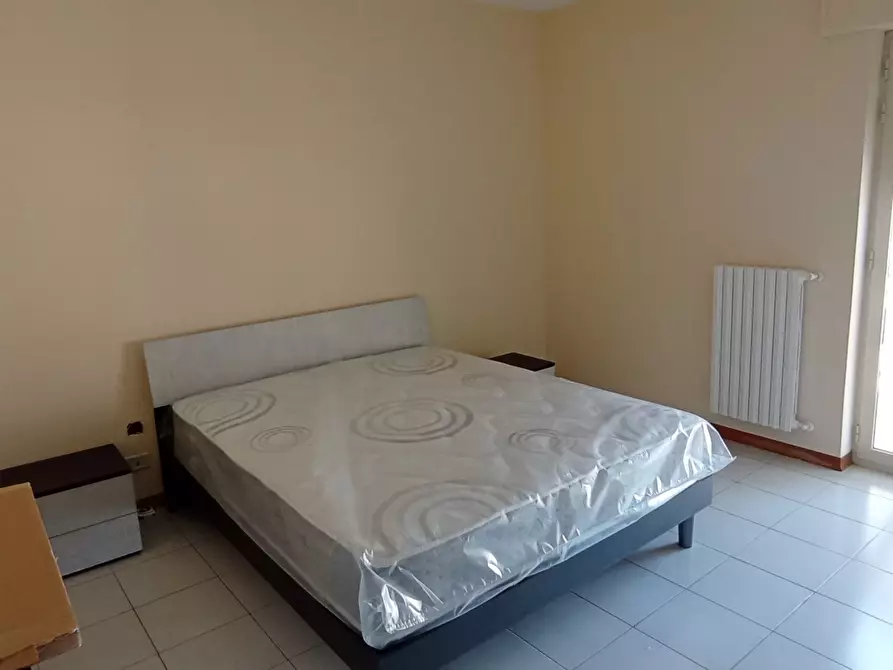 Immagine 8 di Pentalocale in affitto  a Ragusa