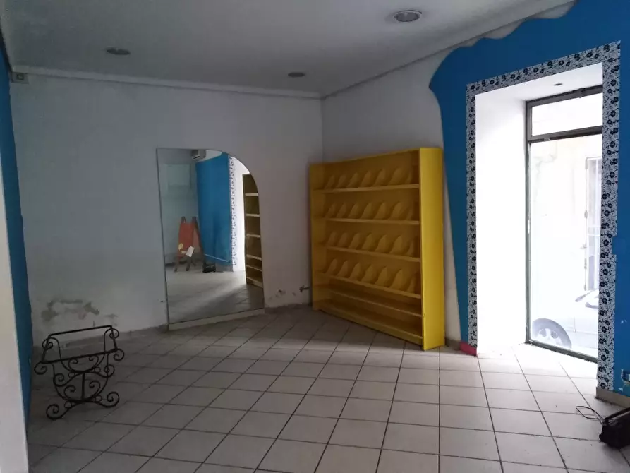 Immagine 4 di Locale commerciale in affitto  a Ragusa