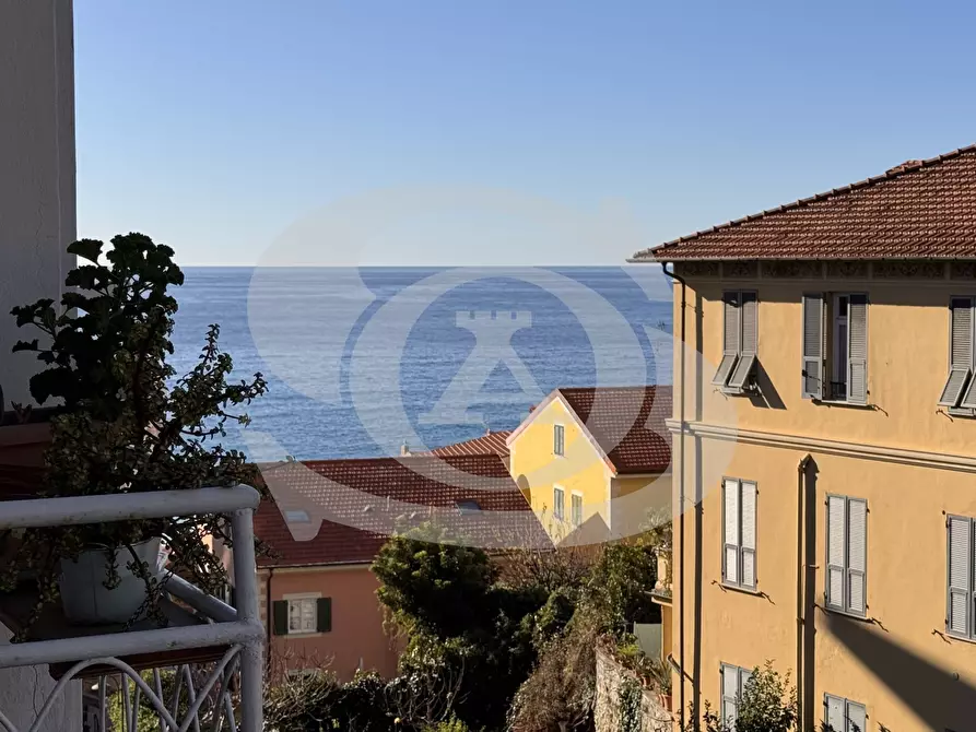 Immagine 20 di Trilocale in vendita  in Corso Regina Margherita 39 a Ospedaletti