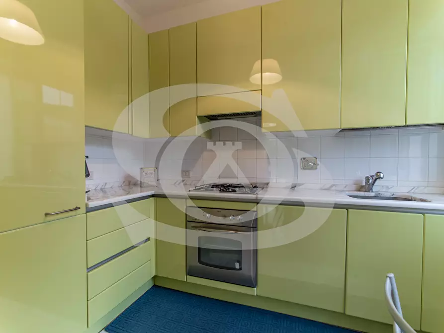 Immagine 15 di Bilocale in vendita  in Viale dei pepi 1 a Ospedaletti