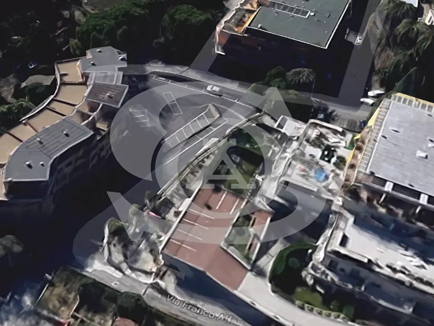 Immagine 2 di Garage in vendita  in Via Franco Alfano 27 a San Remo