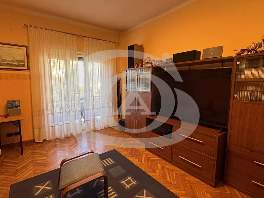 Immagine 13 di Trilocale in vendita  in Corso Regina Margherita 39 a Ospedaletti