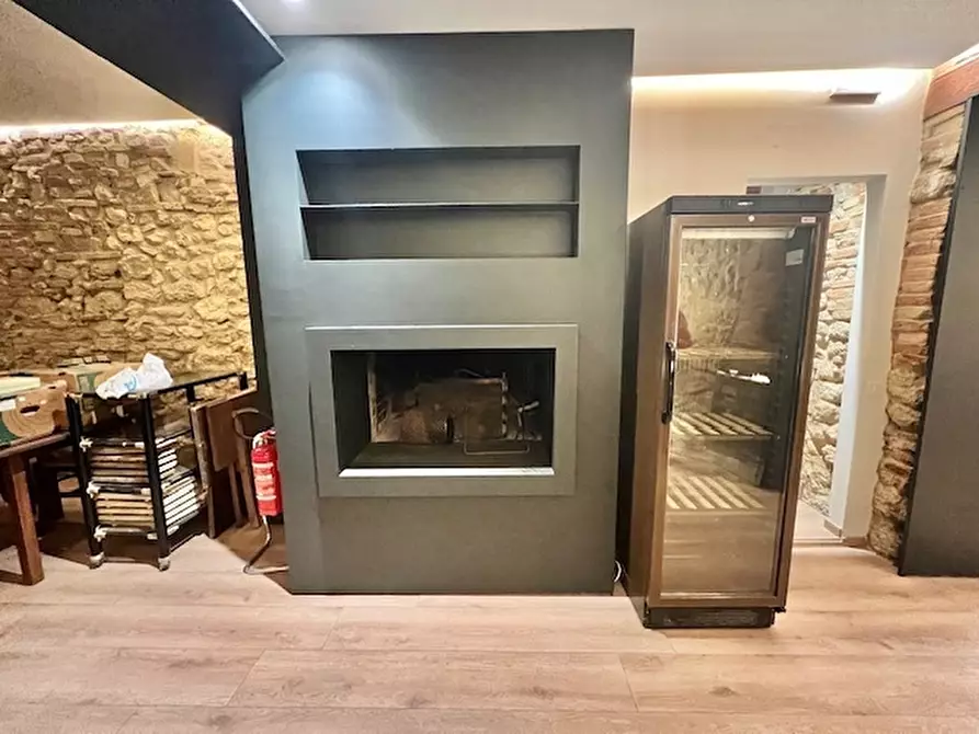 Immagine 24 di Locale commerciale in vendita  a Bertinoro