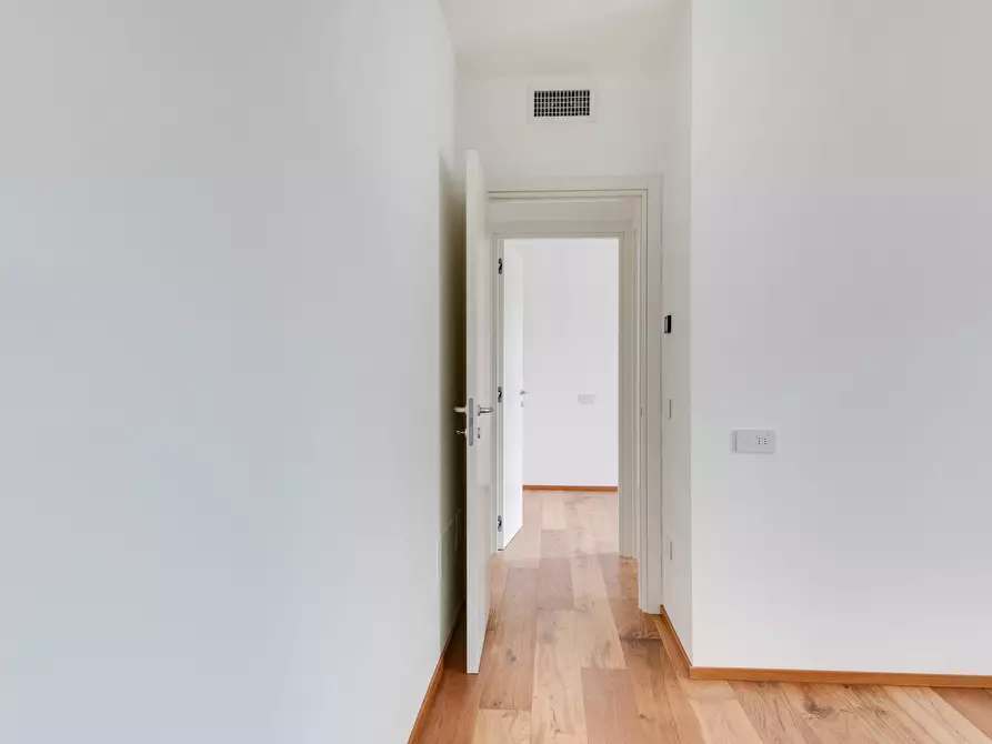 Immagine 41 di Quadrilocale in vendita  in Via L. C. Farini 291 a Cesena