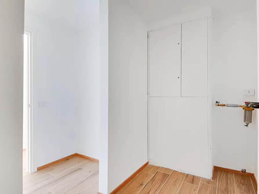 Immagine 10 di Quadrilocale in vendita  in Via L. C. Farini 291 a Cesena