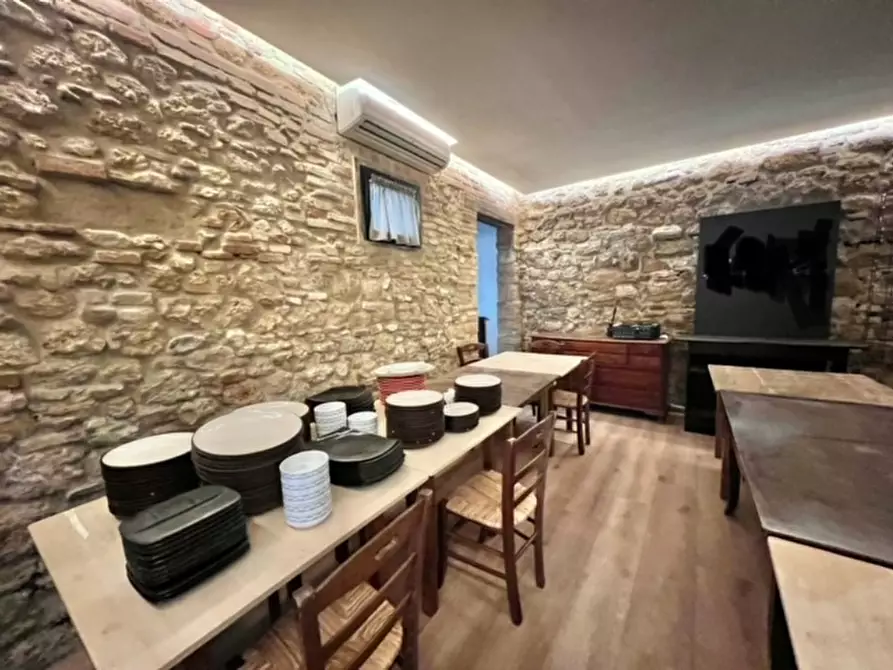 Immagine 27 di Locale commerciale in vendita  a Bertinoro