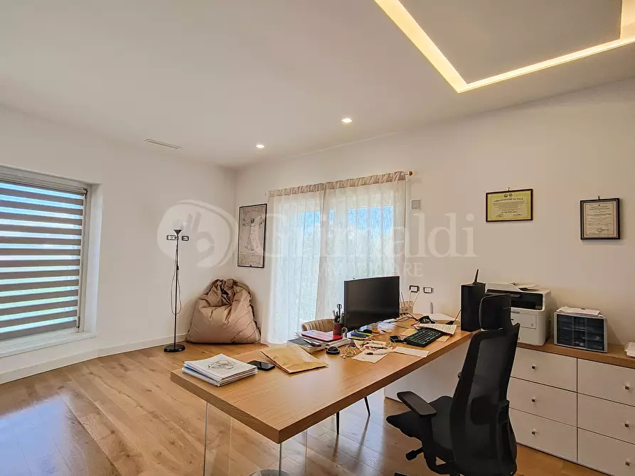 Immagine 46 di Villa in vendita  a Anzio