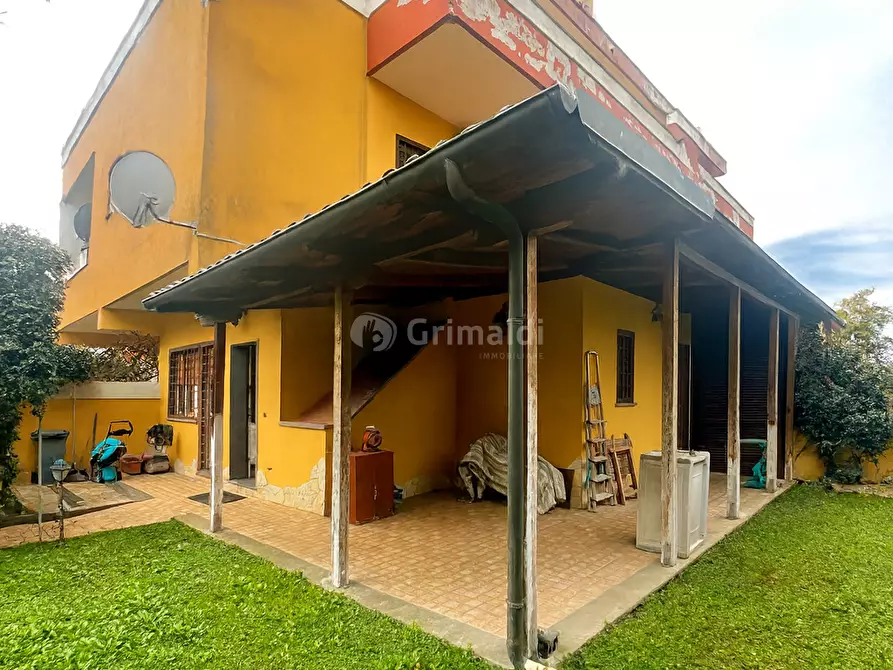 Immagine 16 di Trilocale in vendita  in Via Leonida Rech 58 a Roma