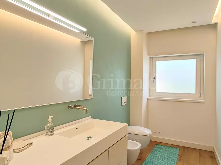 Immagine 22 di Villa in vendita  a Anzio